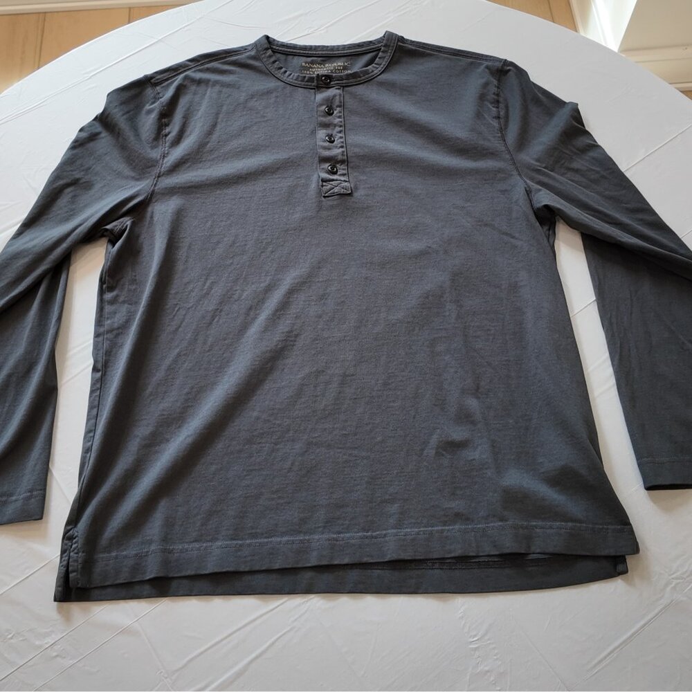 Banana Republic | SUPIMA® Cotton Henley T-Shirt | Size Large - Picture 3 of 11
